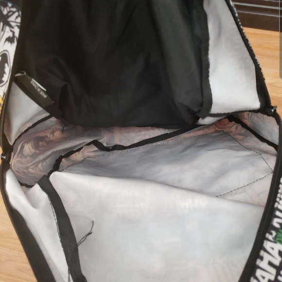 DC BATMAN BACKPACK - Picture 3 of 4